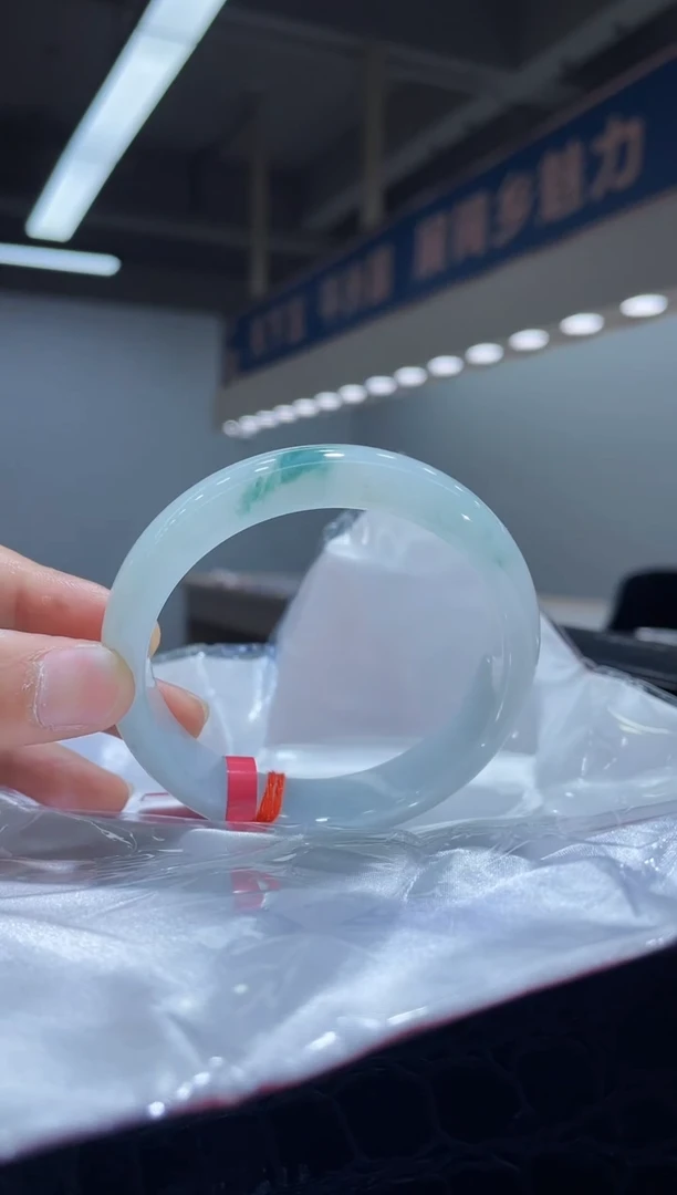 未镶嵌手镯翡翠6