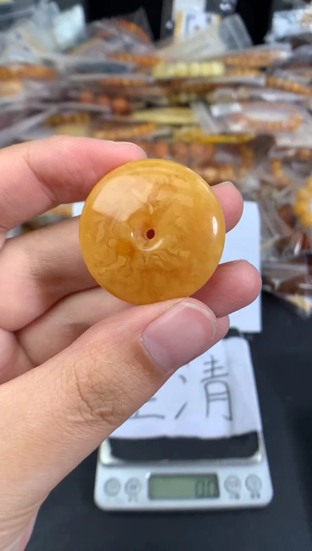 蜜蜡未镶嵌珠宝奇石1