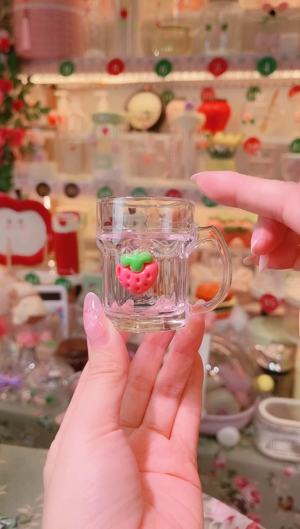 摆件品质好发货快放心拍！草莓一口杯