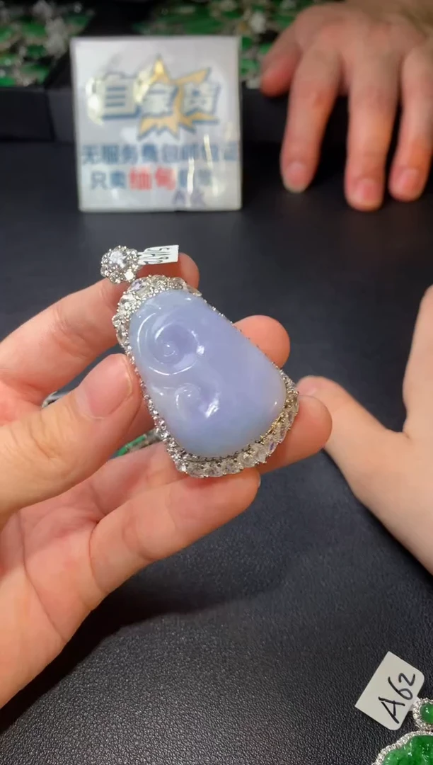 翡翠银S925镶嵌颈饰翡翠1
