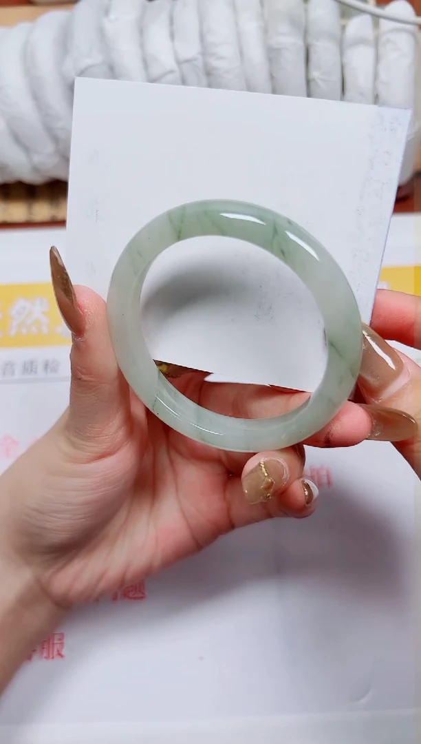 【闪购商品】石英质玉手镯未镶嵌K173-