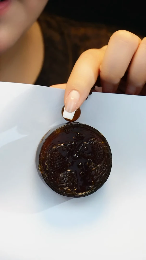 琥珀吊坠(赠链)未镶嵌缅珀紫罗兰雕刻锦鲤吊坠 一套49.68g