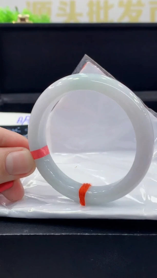 未镶嵌手镯翡翠翡翠手镯