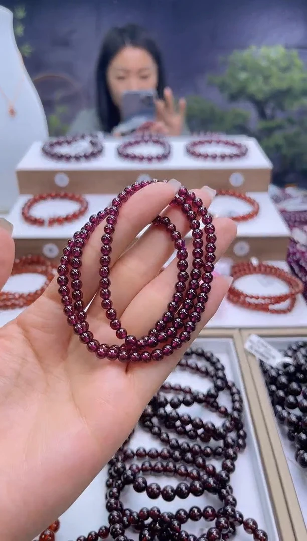 【闪购商品】石榴石手链未镶嵌紫牙乌石榴石多圈4mm+，多样式发一