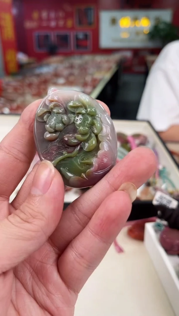未镶嵌玛瑙吊坠盐源雕刻吊坠一个/条