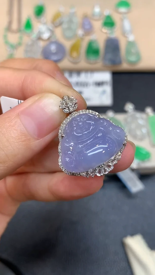 颈饰18K金镶嵌翡翠佛公【无服务费