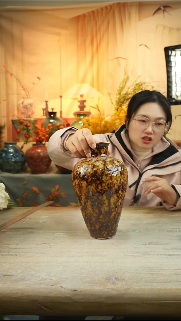 高度25 口经6.5 陶瓷花瓶