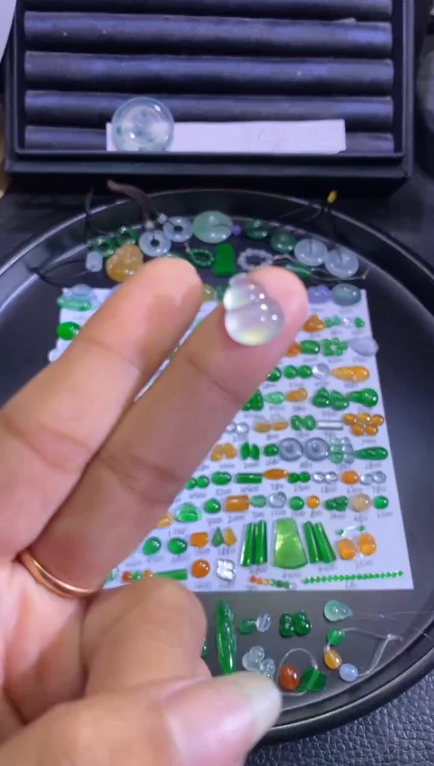 未镶嵌挂件翡翠葫芦