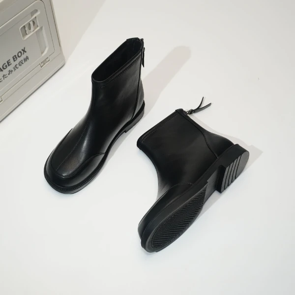 Y8577-2 真皮短靴女2025秋冬新款百搭羊皮平底女靴大码 40-44