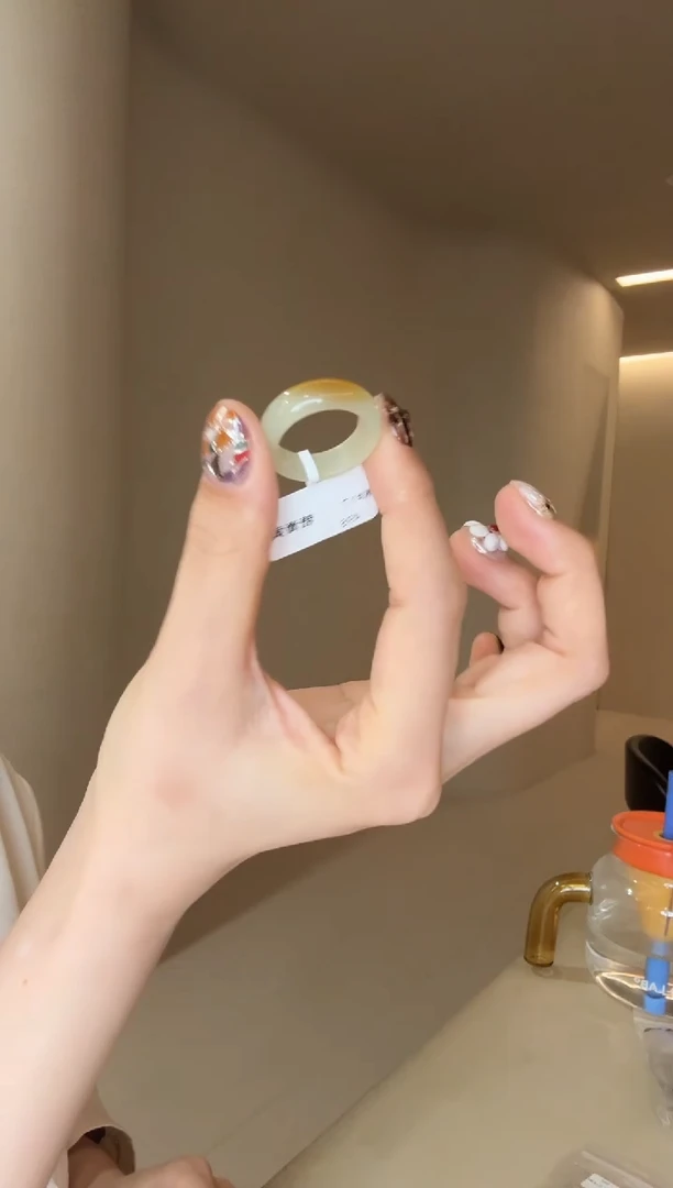 未镶嵌戒指和田玉17码糖青黄