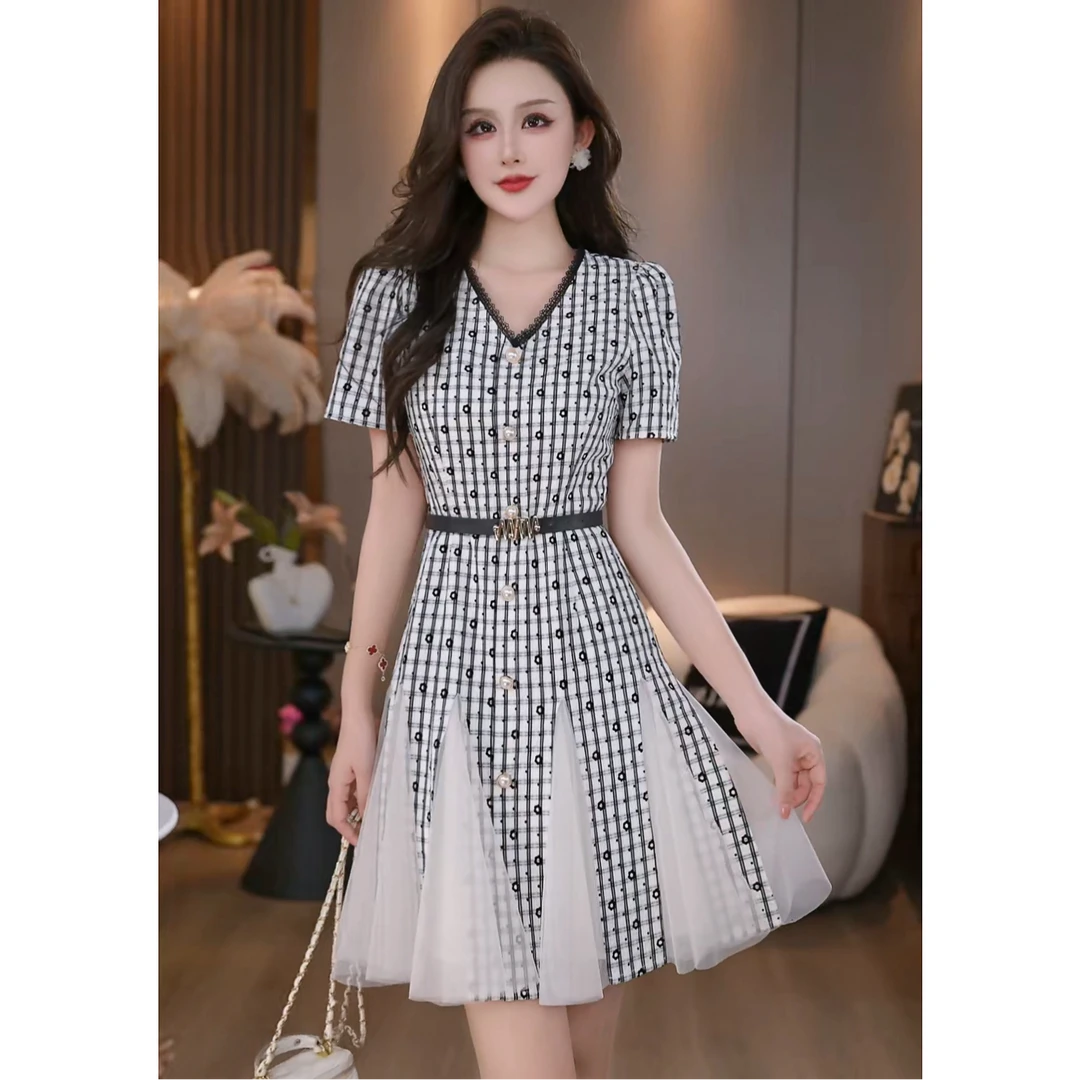 【黑曜影后】法式复古V领蕾丝花边收腰显瘦A字连衣裙 B5815