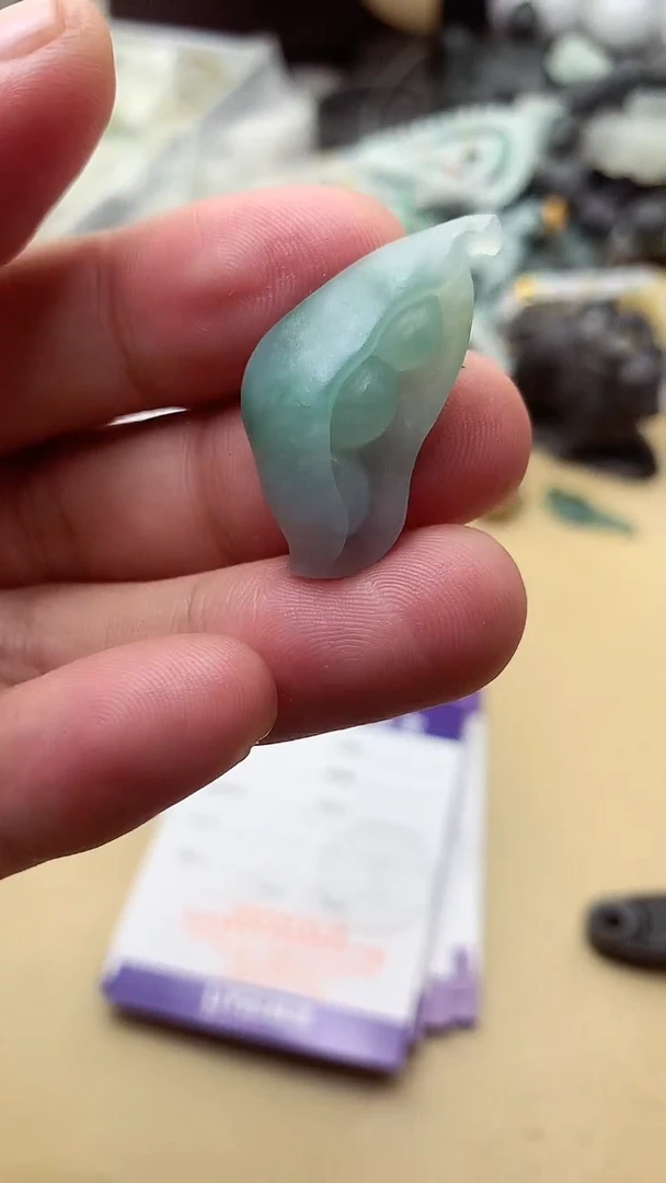 定制翡翠未镶嵌翡翠1