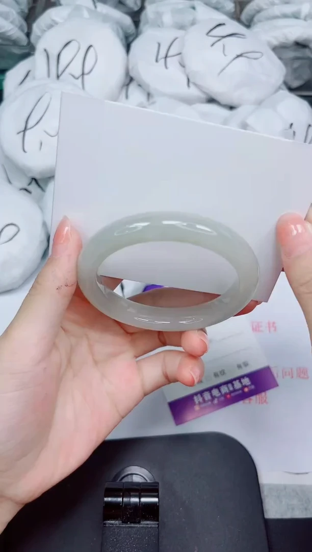 石英质玉手镯未镶嵌138-54