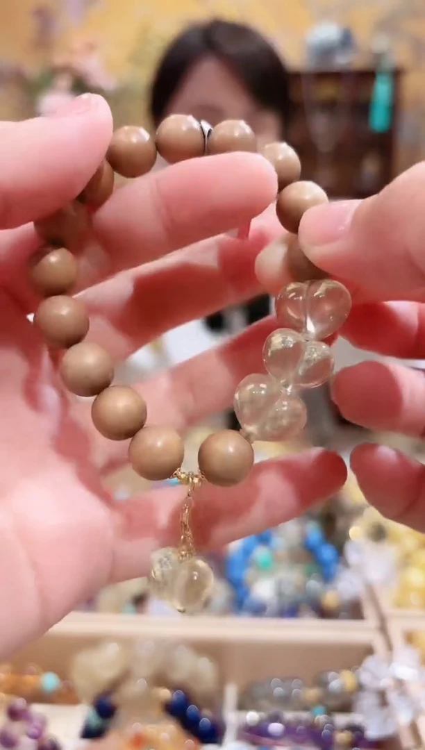 18K金镶嵌手链黄晶设计款黄水晶屁桃