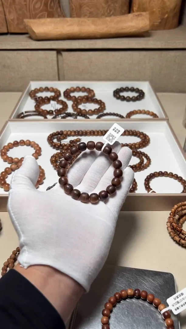 檀香木手串/手链呀**！10x11沉水