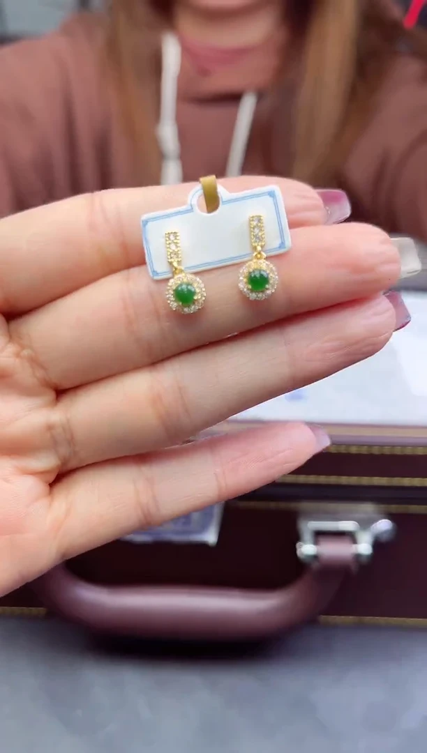 【闪购商品】翡翠颈饰银S925镀金镶嵌翡翠/一姐/耳钉-多样性发一件
