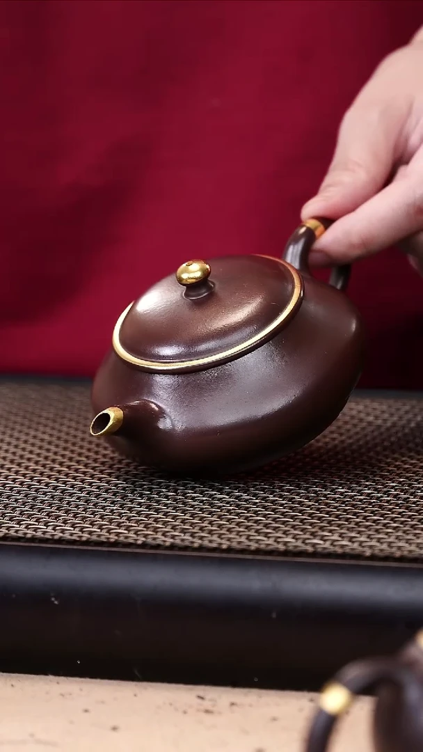 茶壶紫砂四号井茄皮紫泥描金明炉150cc
