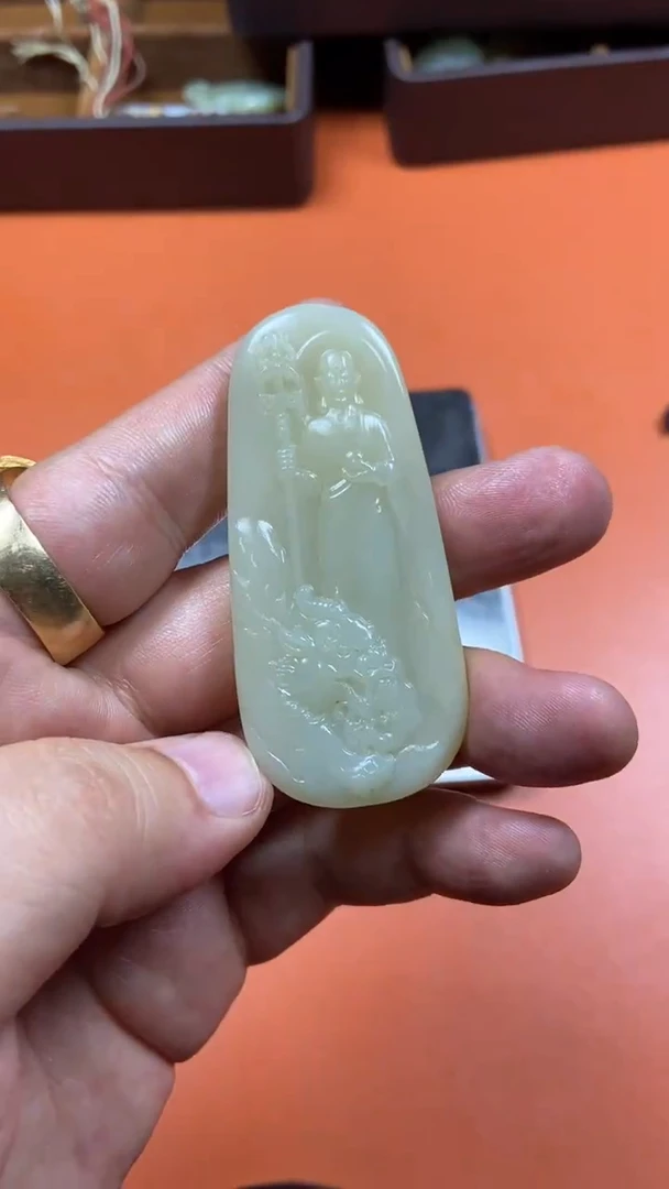 颈饰未镶嵌和田玉1