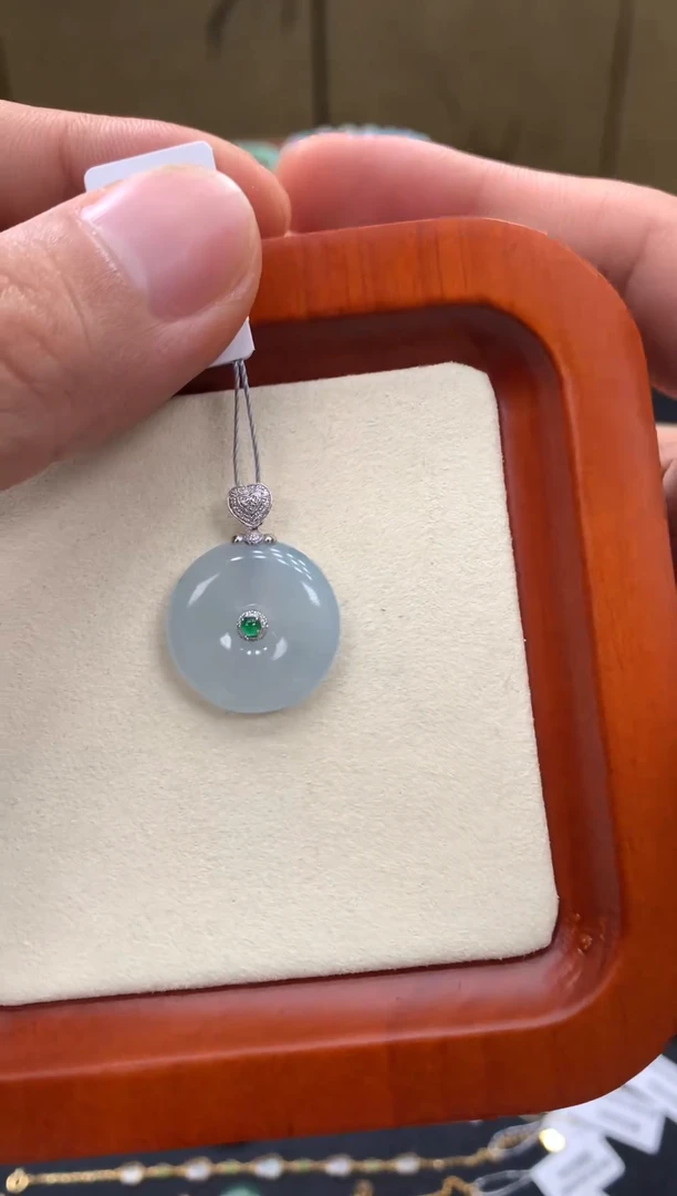 翡翠18K金镶嵌吊坠(不含链)平安扣