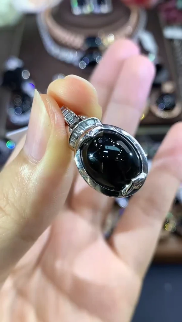 吊坠(不含链)18K金镶嵌翡翠B46