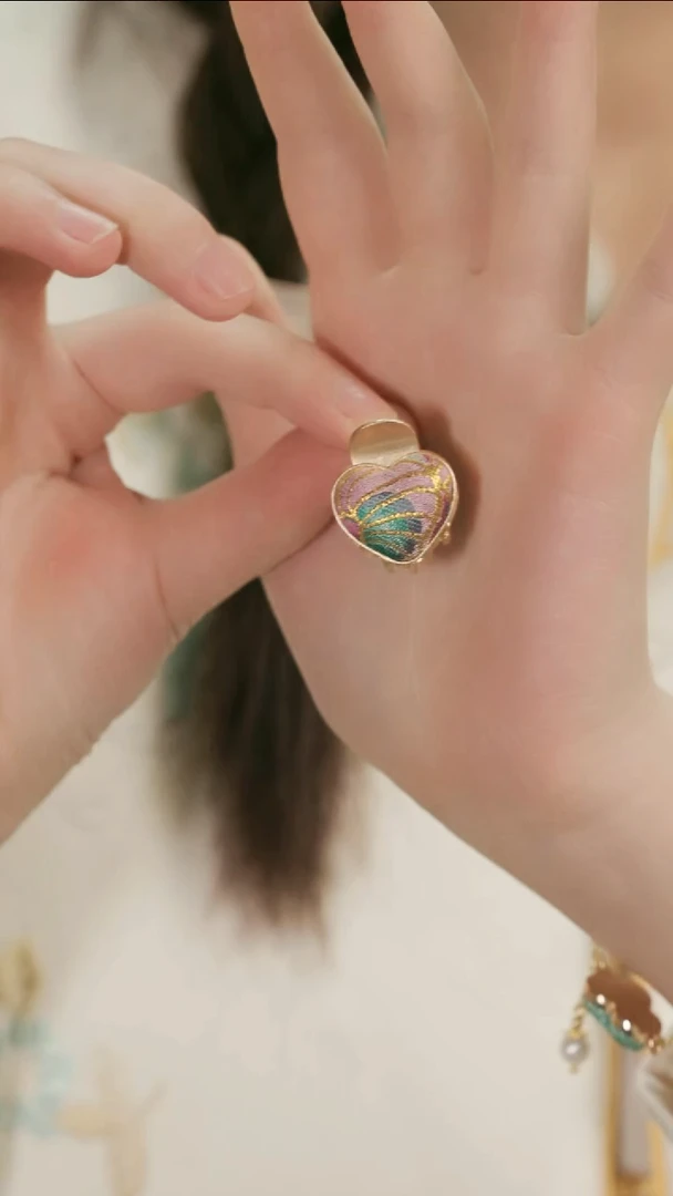 刺绣湘传礼名家宋锦小抓夹