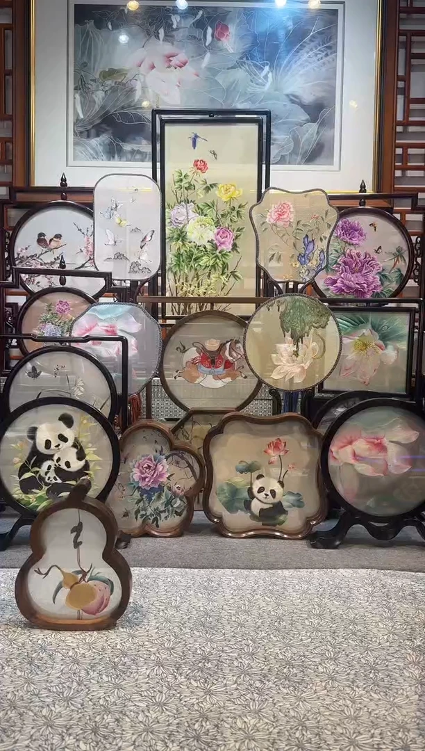 扇子Q***a纯手工苏绣团扇