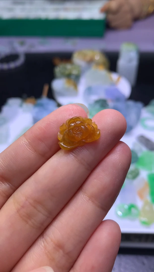 未镶嵌定制翡翠毛货
