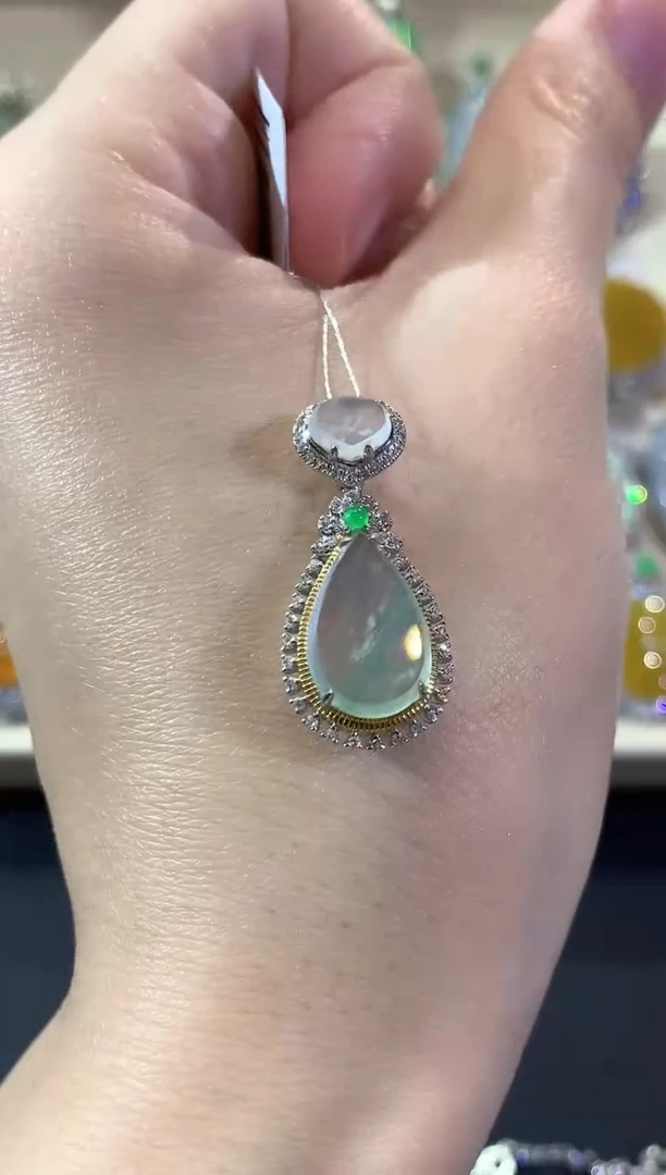 吊坠(不含链)18K金镶嵌翡翠冬日珠宝W10