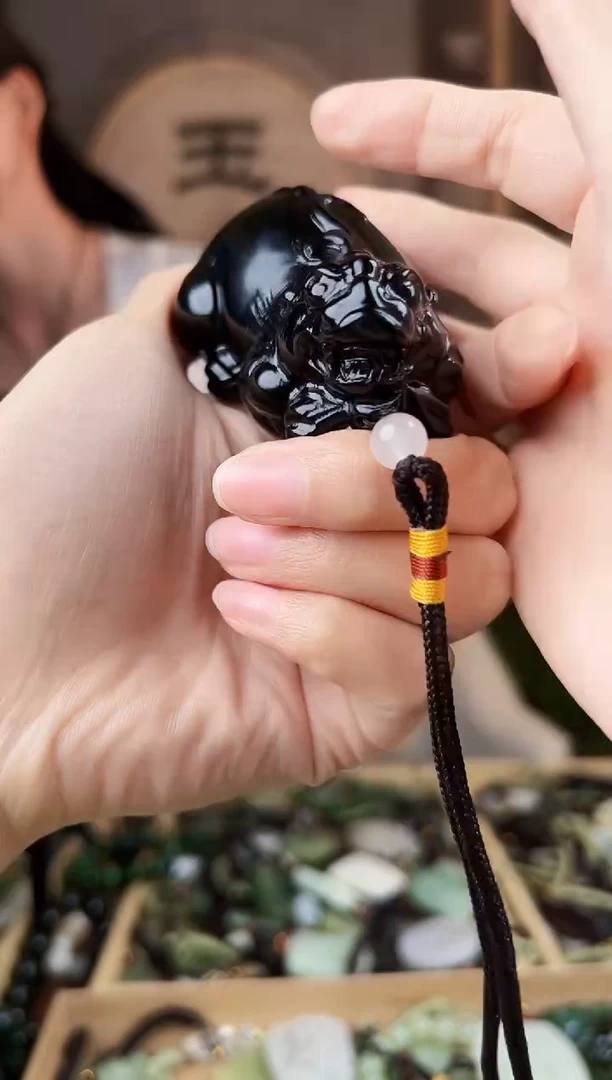 颈饰未镶嵌和田玉拍一发一，多样性发货