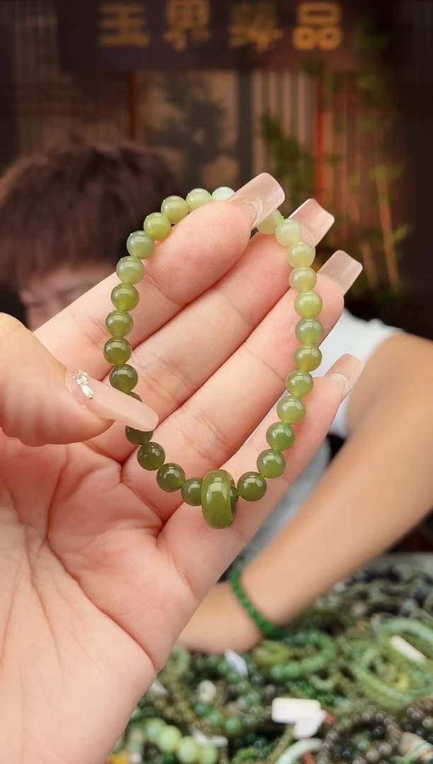 和田玉未镶嵌颈饰拍一发一