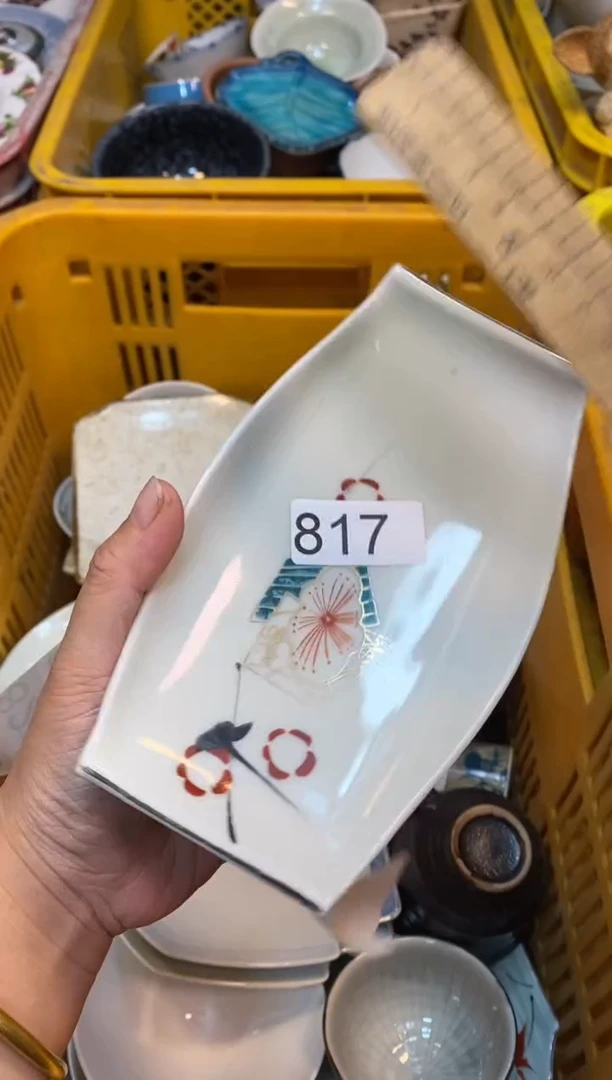 瓷片瑕疵....................
