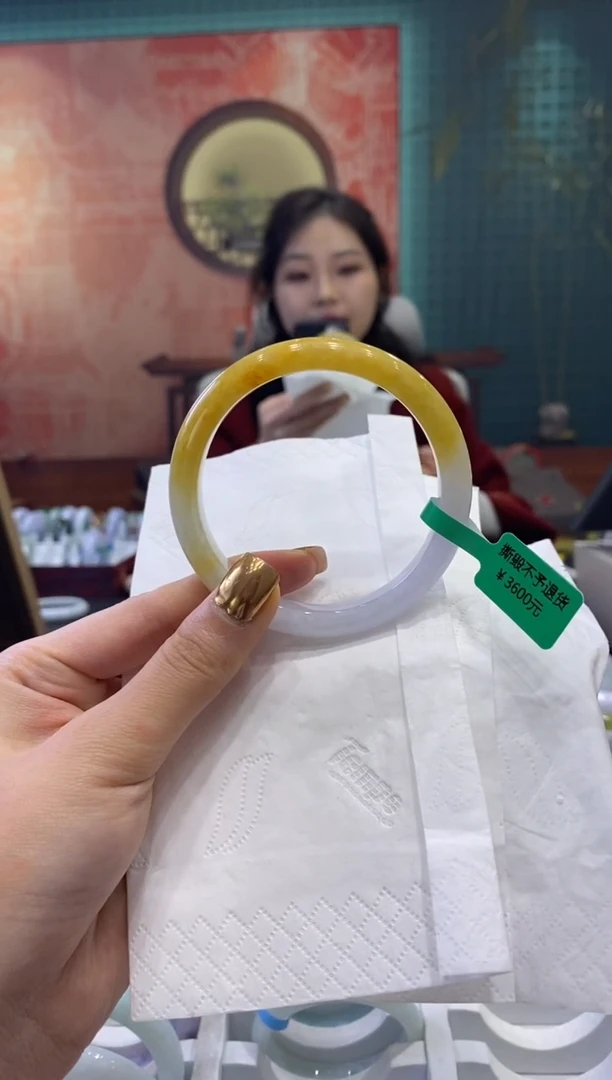 【闪购商品】翡翠手镯未镶嵌多人04035