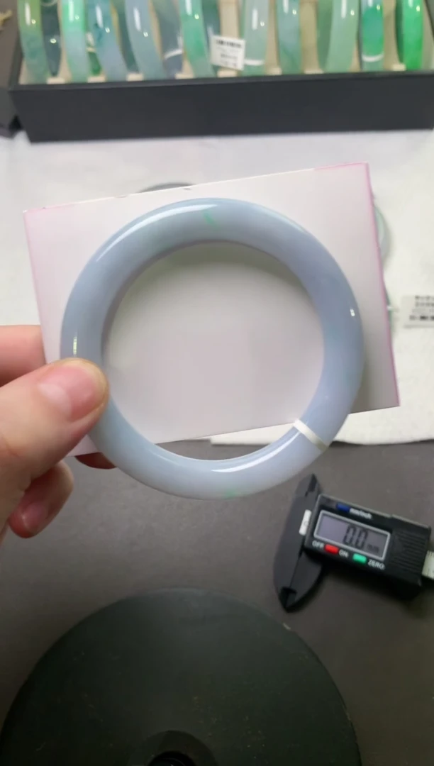 未镶嵌手镯（圆镯）翡翠56.3*10.4*9.8