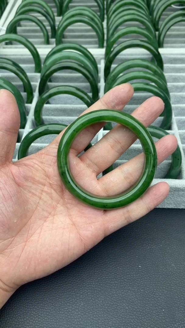 未镶嵌手镯和田玉（碧玉）65-60.4