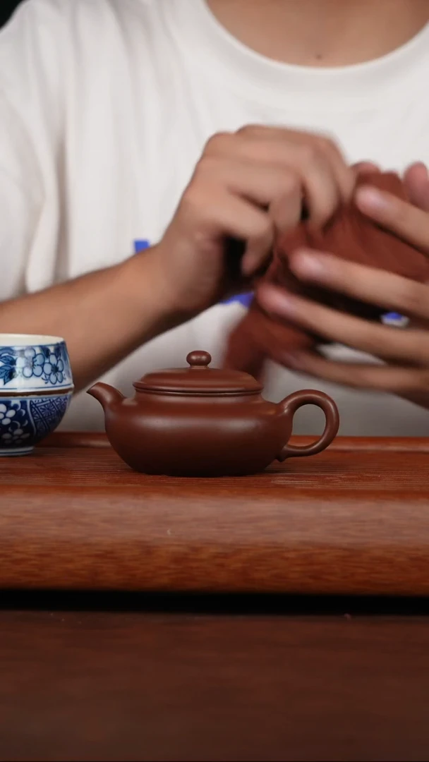 茶壶紫砂五号井底槽清仿古150cc