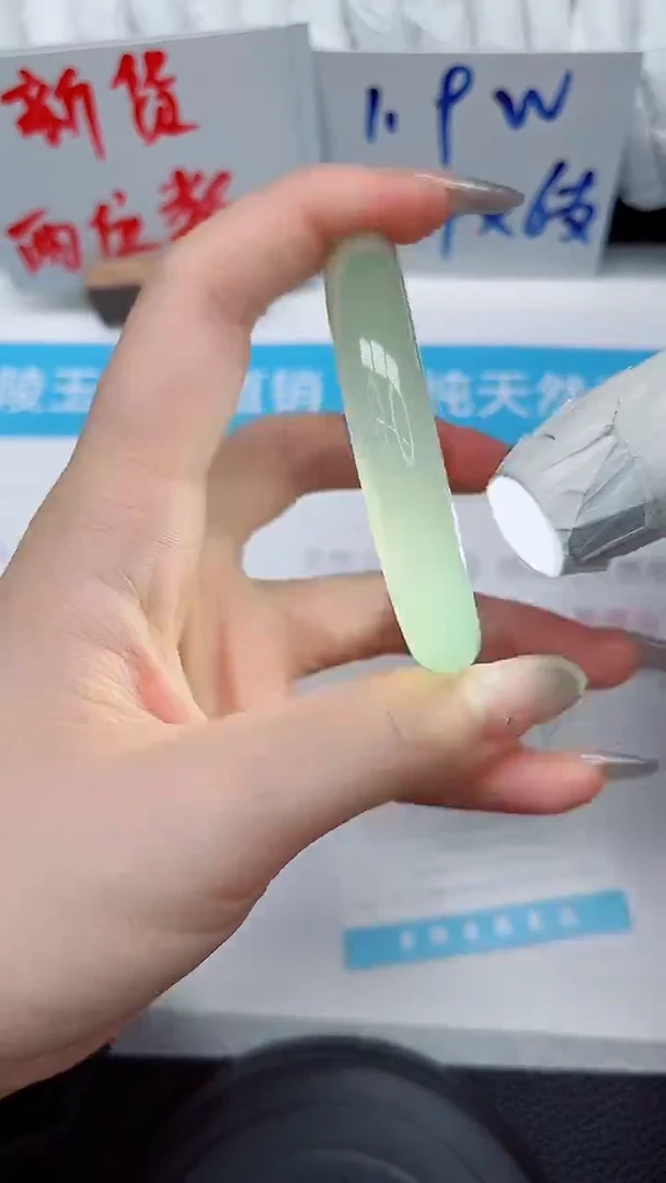 未镶嵌手镯石英质玉100-65