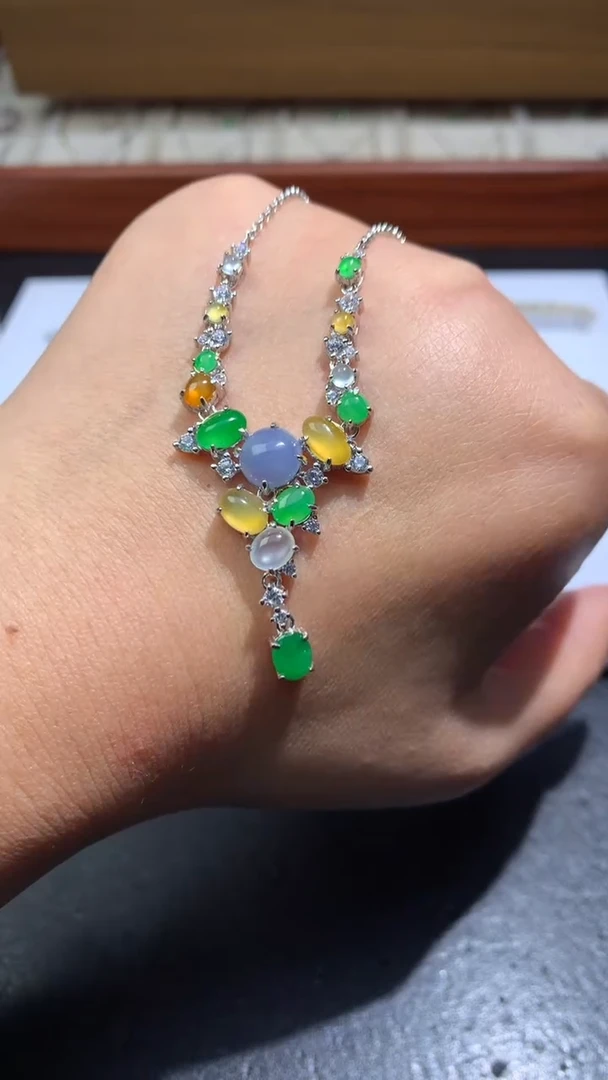 颈饰银S925镶嵌翡翠净货