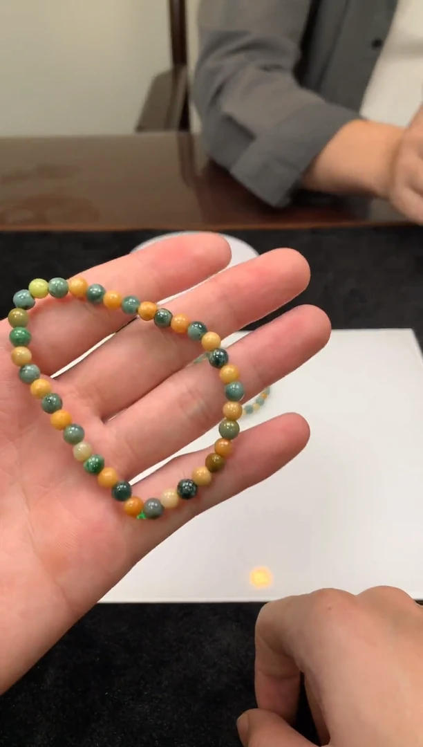 未镶嵌手串翡翠翡翠手串（多样性发其一）