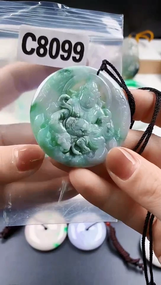 颈饰未镶嵌翡翠天然翡翠吊坠挂件