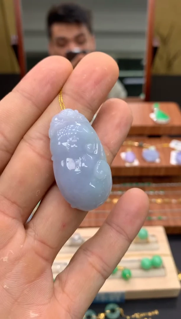 颈饰未镶嵌翡翠如意