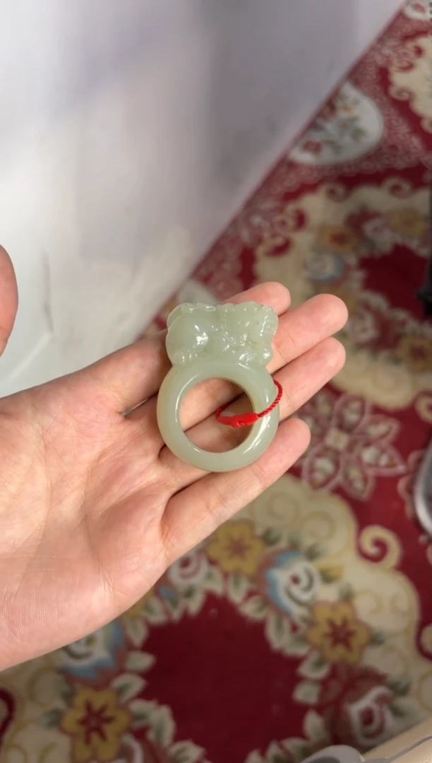 【闪购商品】和田玉扳指未镶嵌且末微色差近矿扳指