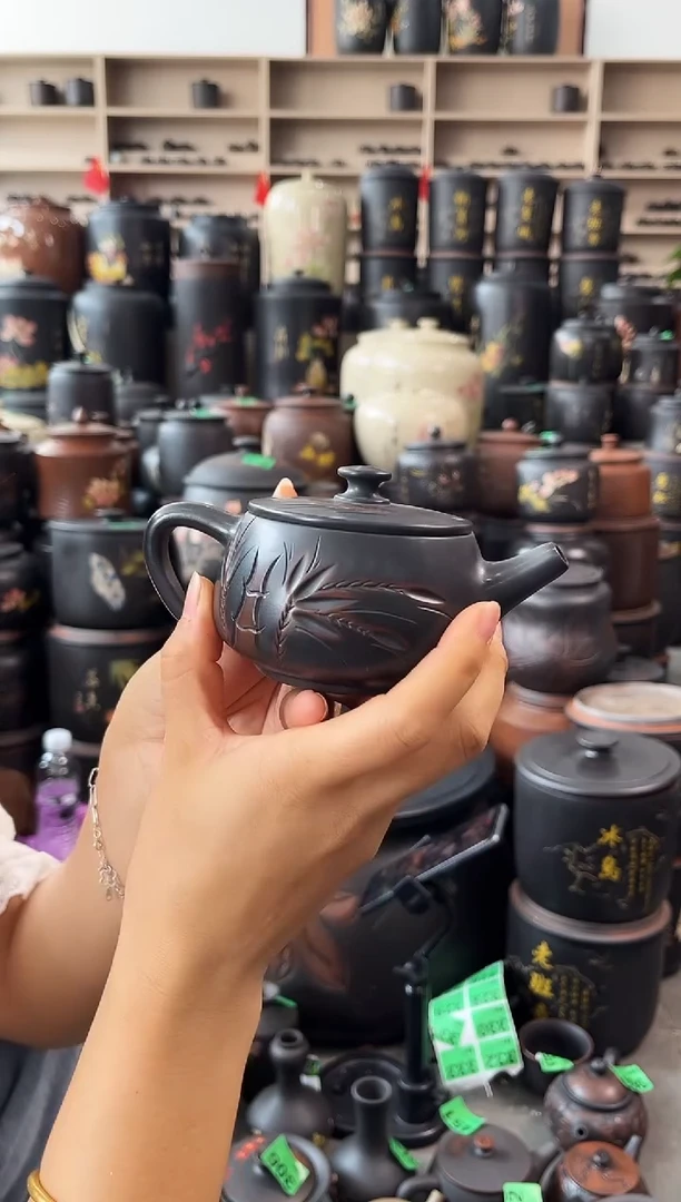罐瑕疵无礼盒  半雕汉瓦200cc