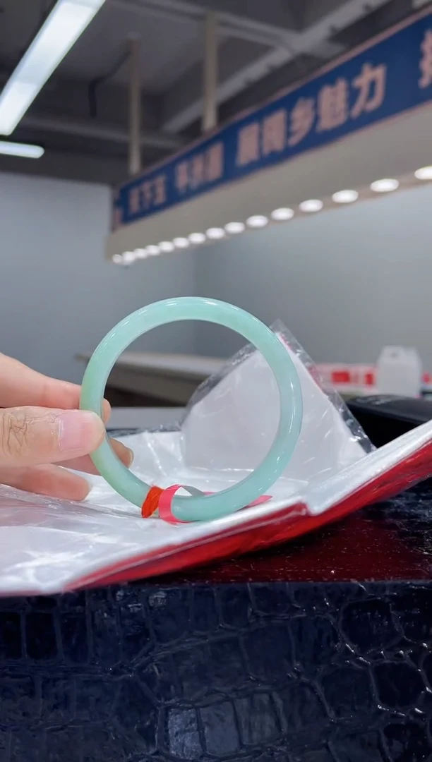 未镶嵌手镯翡翠8
