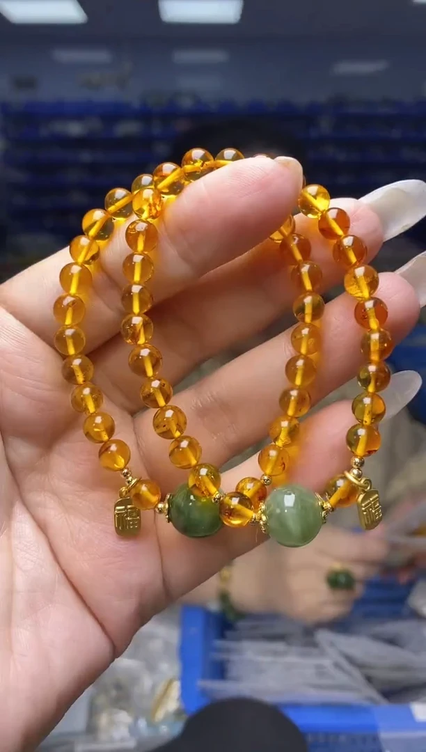 未镶嵌琥珀（花珀）裸石   多样性发货发其一