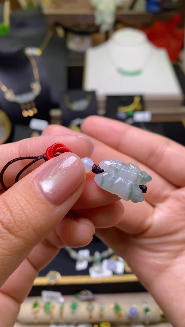 【闪购商品】翡翠颈饰未镶嵌净货17970