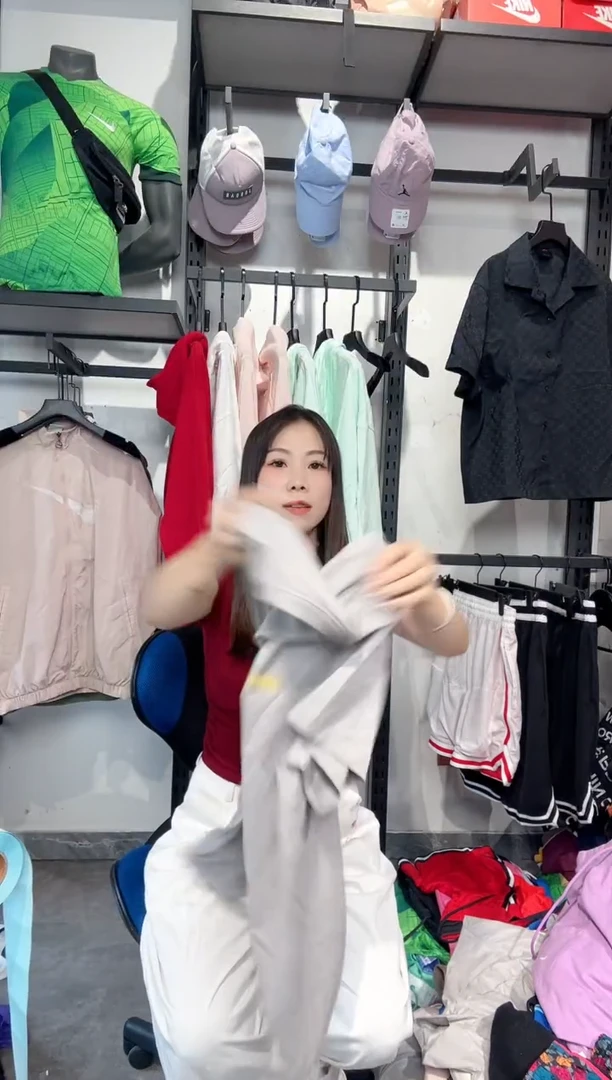 1243编码 瑕疵款直播间过款为准 尺码XL