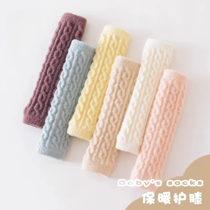 婴儿护膝宝宝长筒加厚加绒秋冬过膝换尿不湿神器保暖冬季防冻袜套