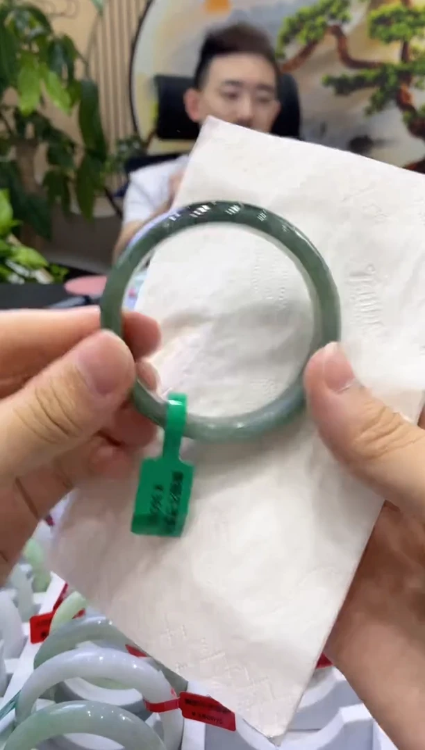 翡翠手镯未镶嵌459