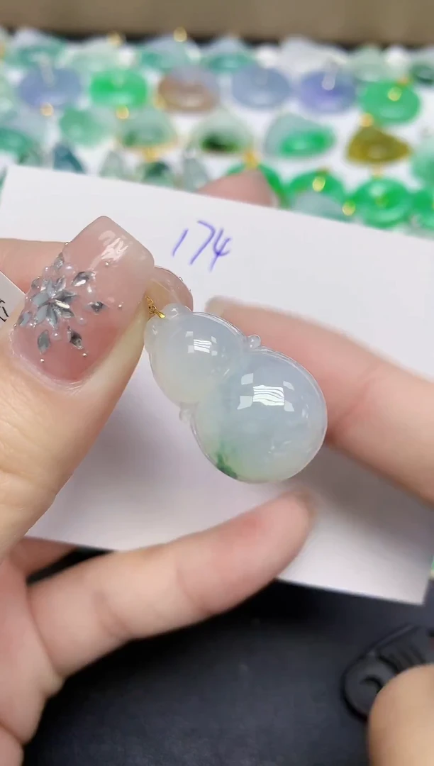 颈饰18K金镶嵌翡翠天然缅甸翡翠A货翡翠百元以上9元证书费自理