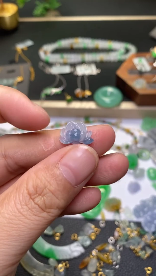 颈饰未镶嵌翡翠净货40928